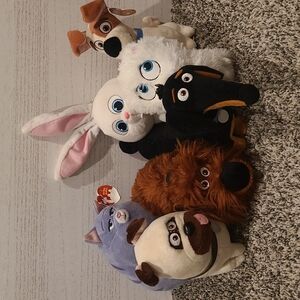 Set of 7 Secret Life Of Pets Plushes